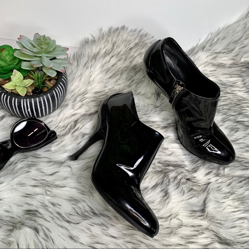 MIU MIU Minimalist Quiet Luxury Italian Patent Leather Ankle Boots, 37.5/7.5 - Picture 7 of 16